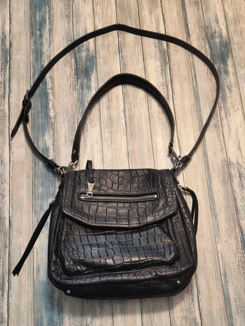 Aimee Kestenberg Leather Shoulder Bag -Fifth Avenue Black Croco - Picture 2 of 11